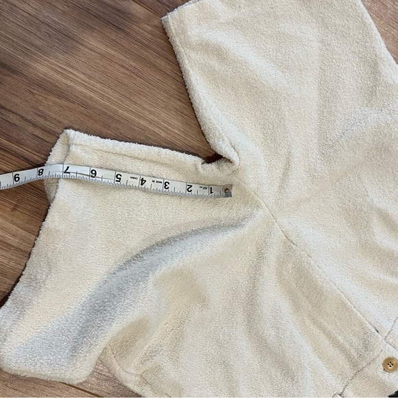 Zara Man Ivory Boucle Textured Fuzzy Shorts - Picture 5 of 9